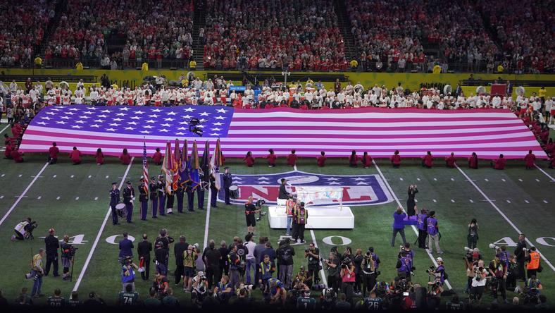 AI占领超级碗广告,“美国经济晴雨表”告诉我们什么?